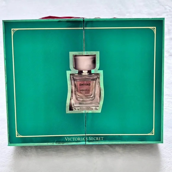 VICTORIA'S SECRET Daring Fragrance 3-Piece Gift Set - Picture 5 of 14